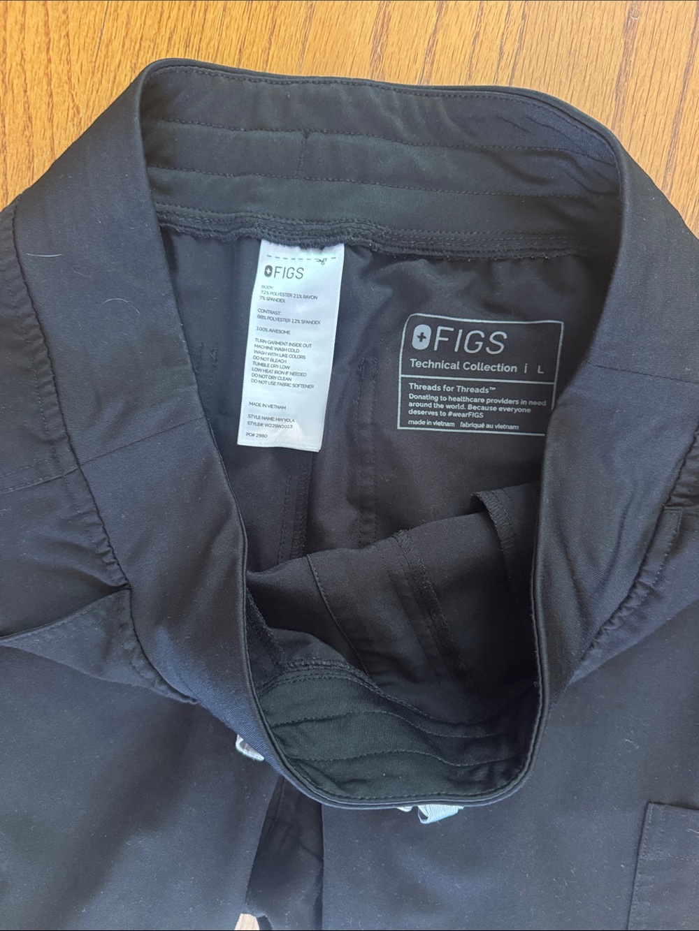 FIGS Black Women's Drawstring Utility Joggers - Picture 2 of 3